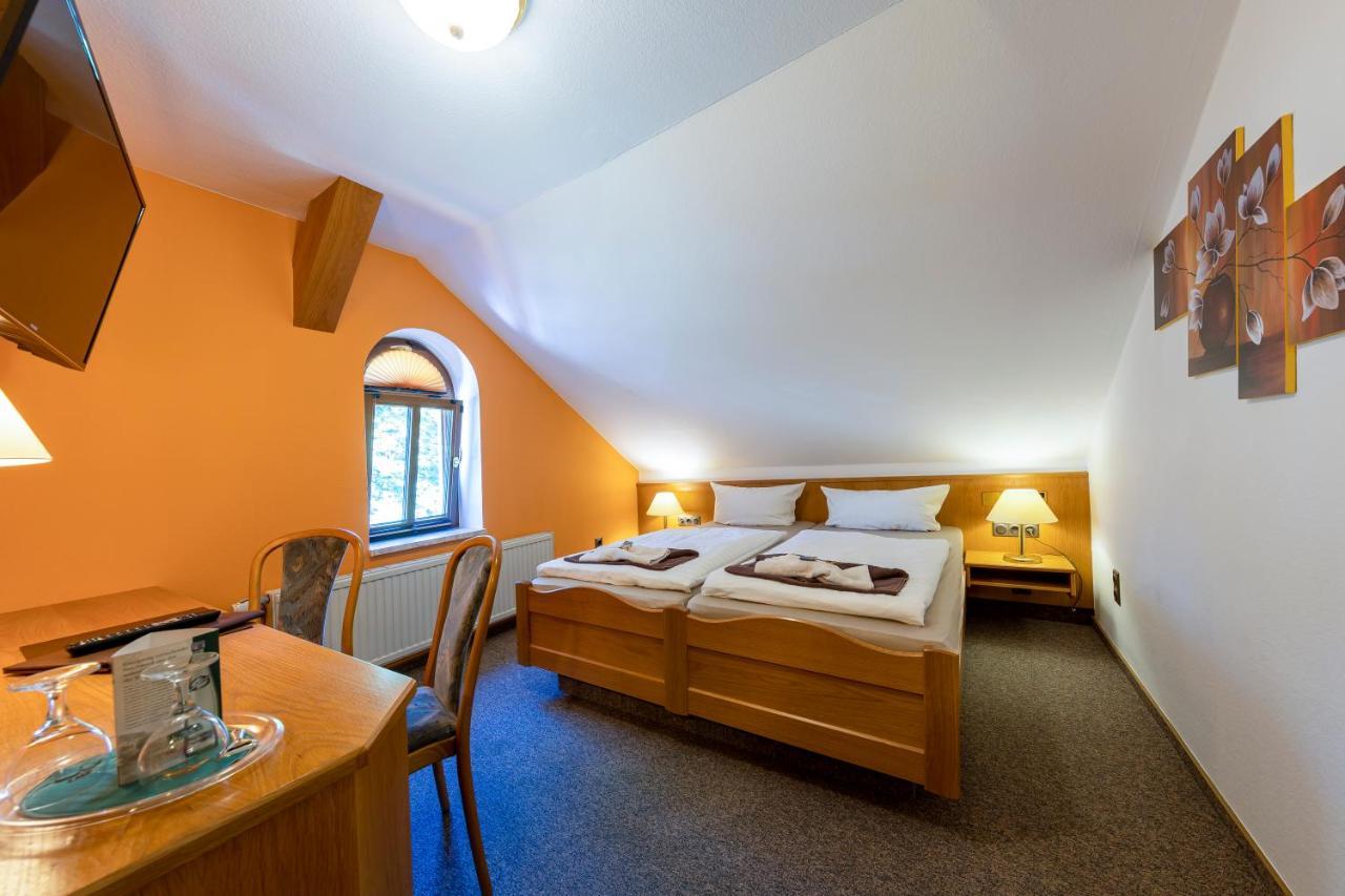 Hotel Zur Post Schönheide Extérieur photo