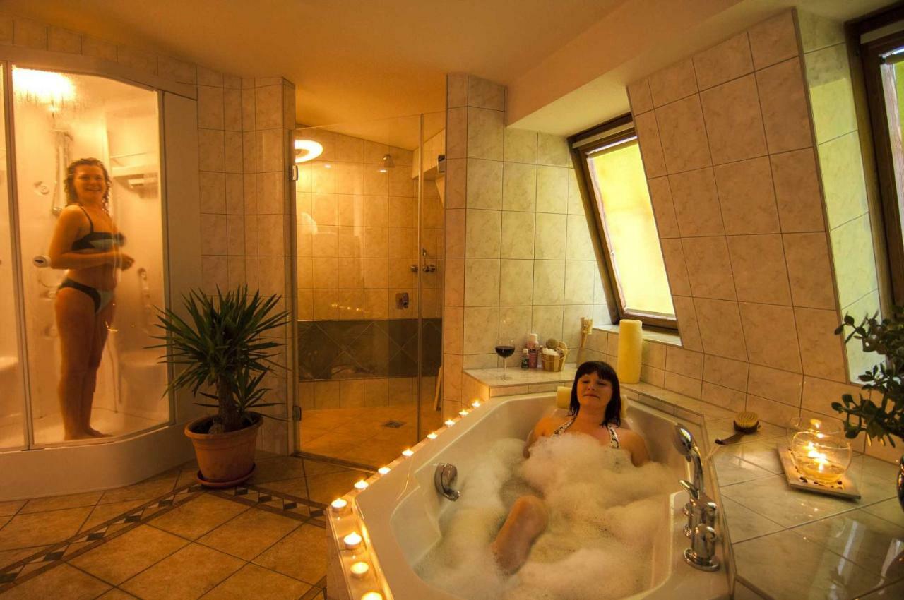 Hotel Zur Post Schönheide Extérieur photo